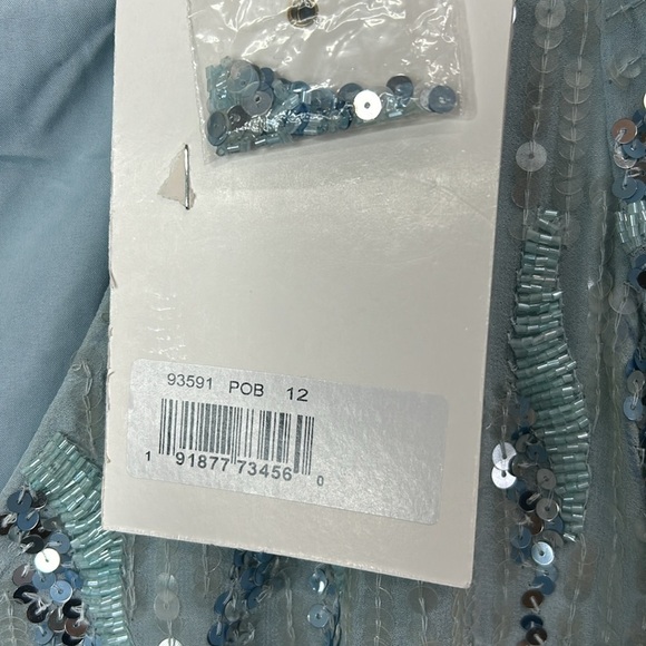 Mac Duggal 93591 NWT SEQUINED V NECK FLUTTER SLEEVE TEA LENGTH DRESS - Picture 10 of 12